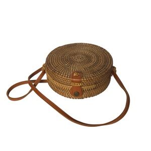 Round Rattan Woven Crossbody Bag with Leather Strap‎ – Boho Summer Style